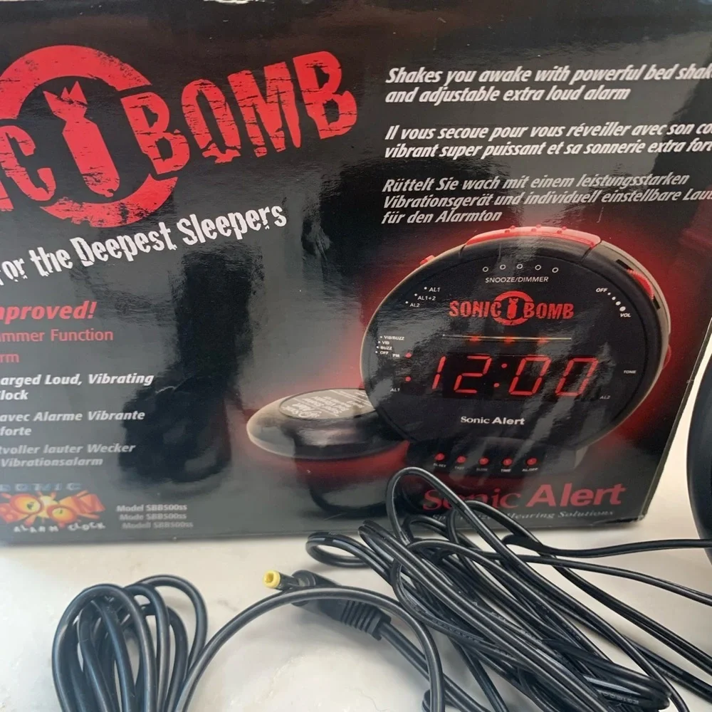 NEW Sonic Bomb Alarm Clock with Bed Shaker - Black and Red​ - Picture 3 of 6